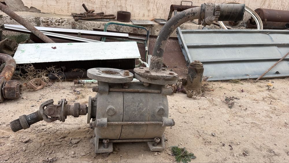 Продам насос воденной на Зил