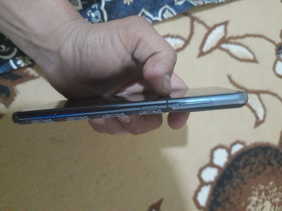 Samsung S 21 yangiday,sotiladi yoki obmen