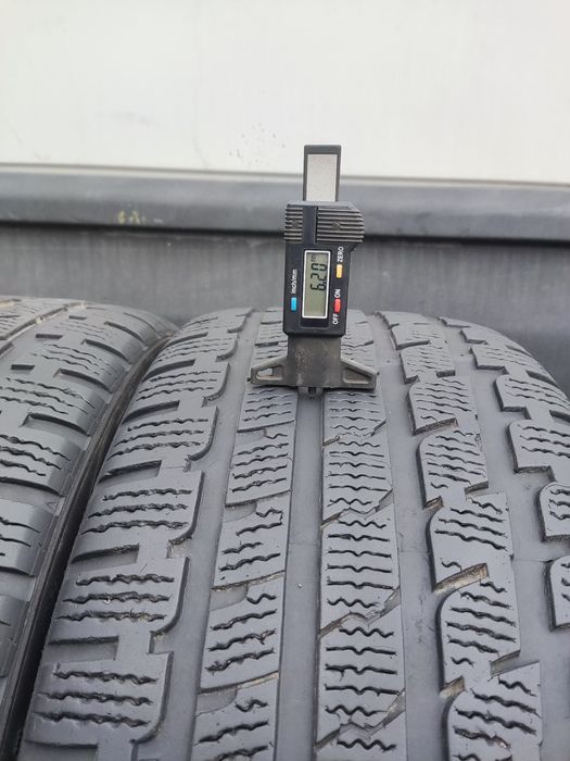 2бр зимни гуми 245/45/18 Kumho
6mm
Без лепенки и кривини
цена 99лв за