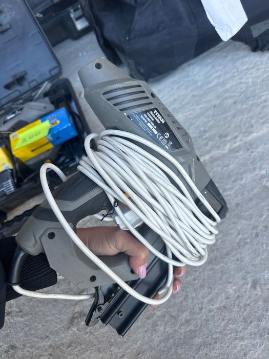 пистолет за пирони