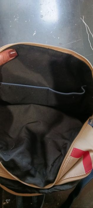 Дамска раница...