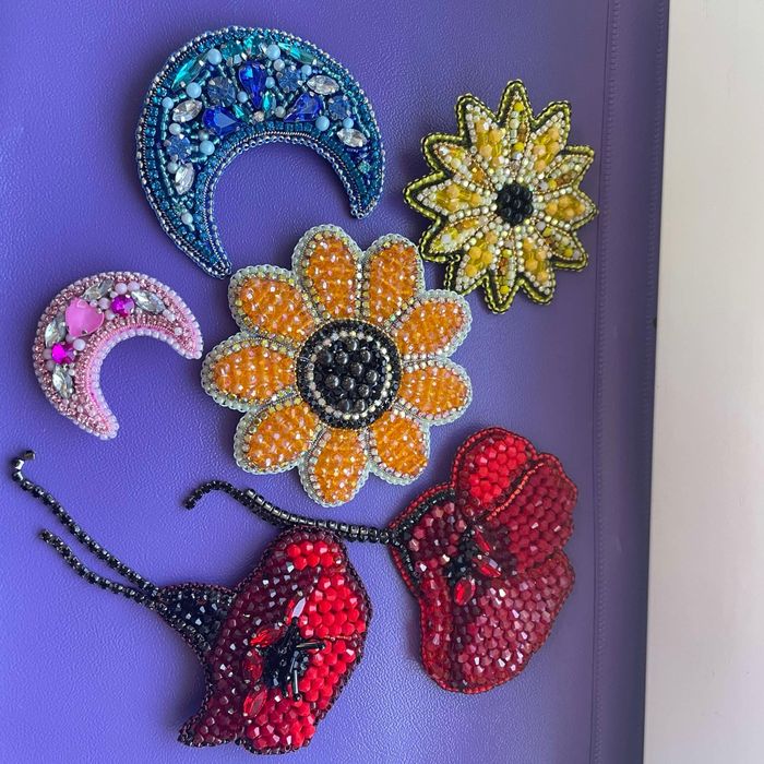 Broșe hand-made în diferite modele