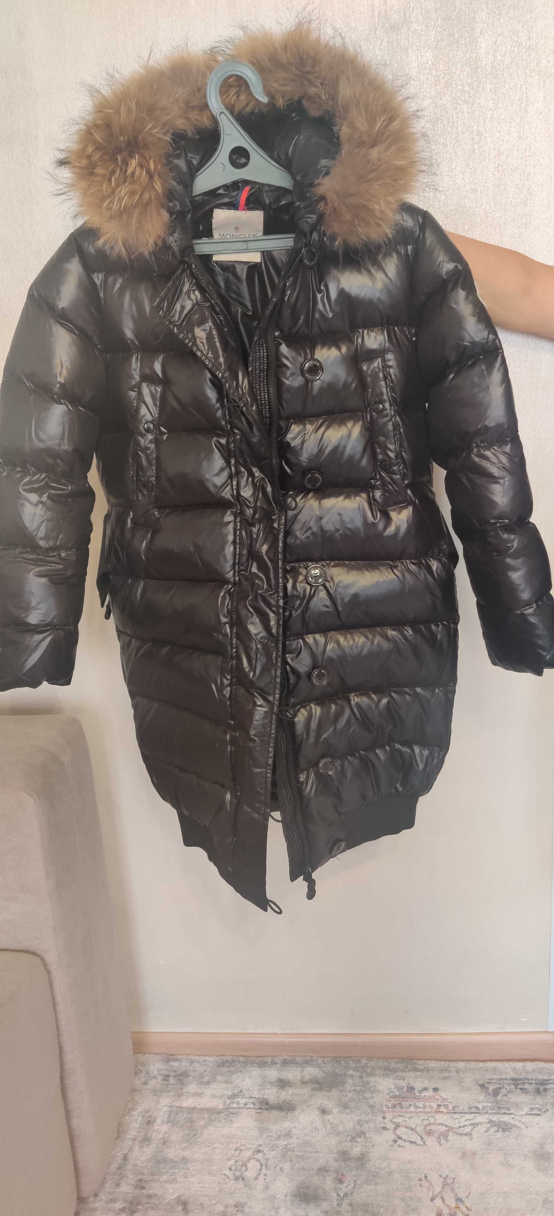 Куртка черная Moncler