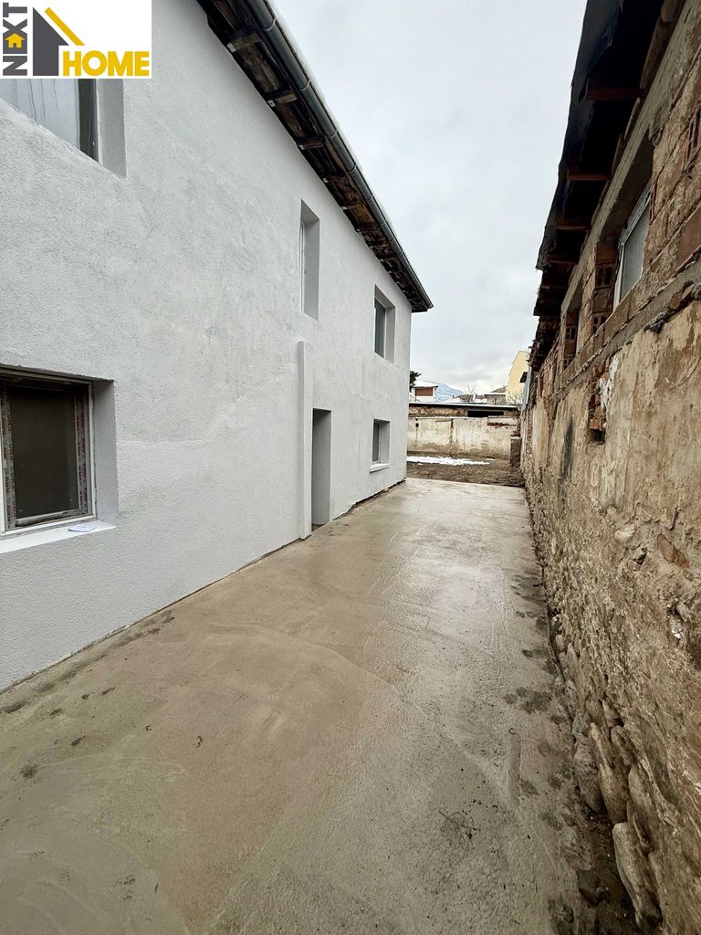 Продава се Къща в Асеновград - 44 кв.м за 2005 €/кв.м - Снимка #2