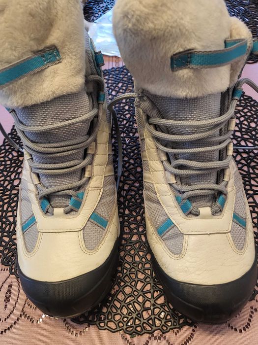 ghete waterproof ADIDAS  munte , adidas, de piele 100 ron bucata