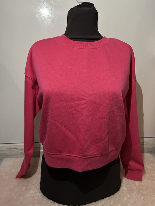 Два дамски суитшъра