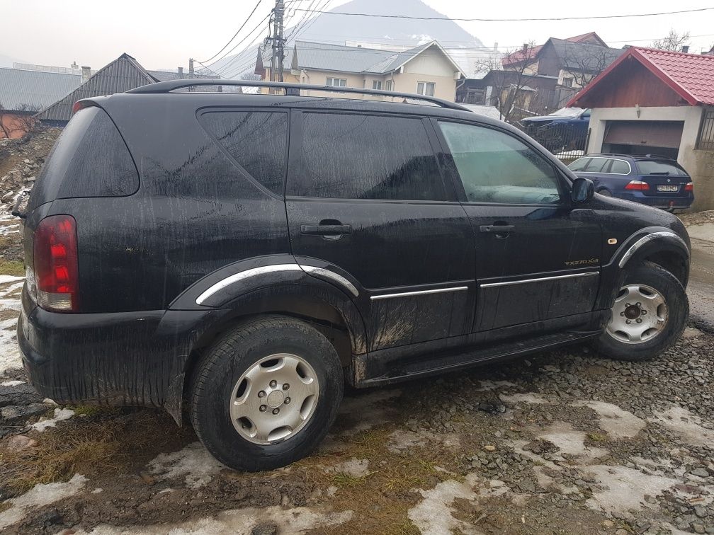 Far si stop stanga Ssangyoung Rexton 2.7 Diesel 4x4 2006