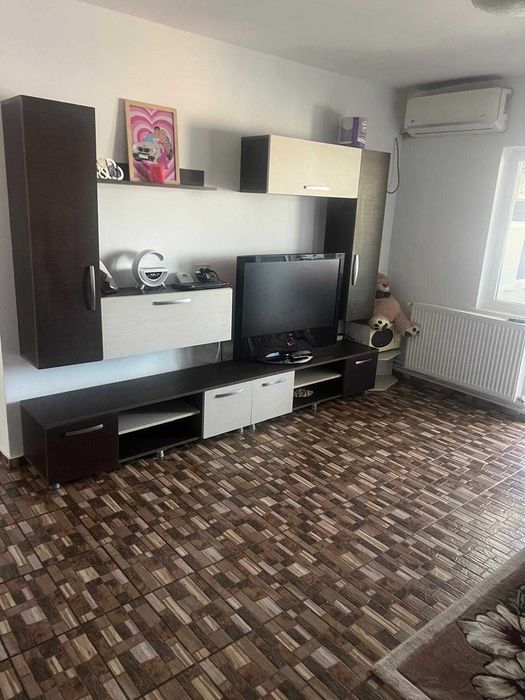 Vand apartament!!