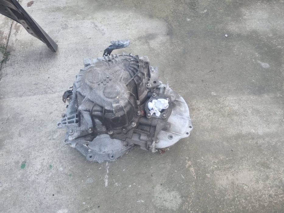 Cutie viteze  opel astra GTC zafira b 5 +1 trepte