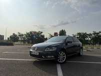 VW Passat Highline 4Motion 2.0 TDI - Intretinut, dotari premium