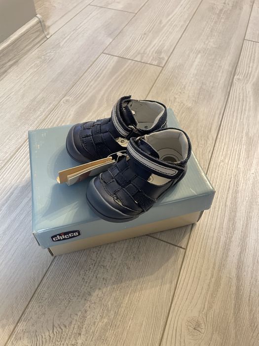 Бебешки обувки chicco