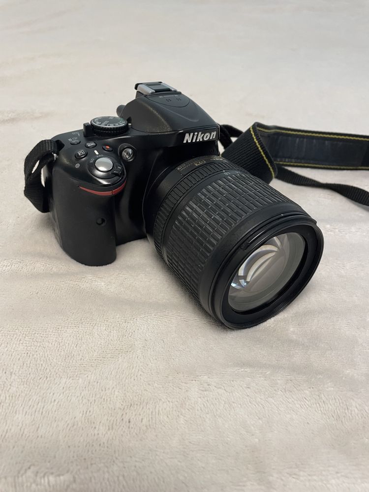 Цифровая камера Nikon d5200