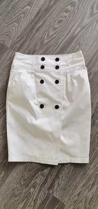 Burberry бяла пола