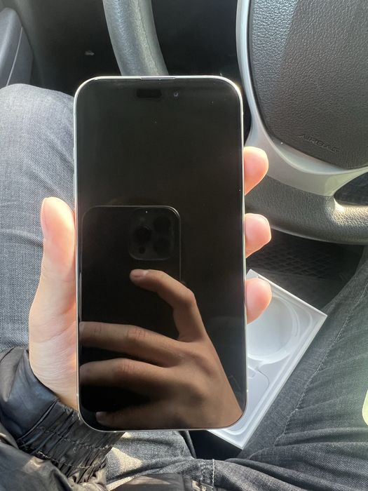 Продам iPhone 15pro 128gb