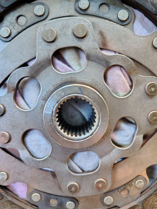 Притискателен Диск  и Феродов  за 1.9 105 коня Транспортер Т5