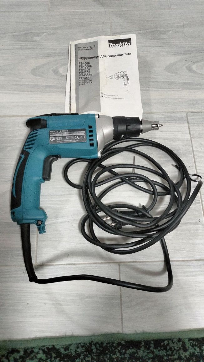 Makita шуруповёрт FS 4300