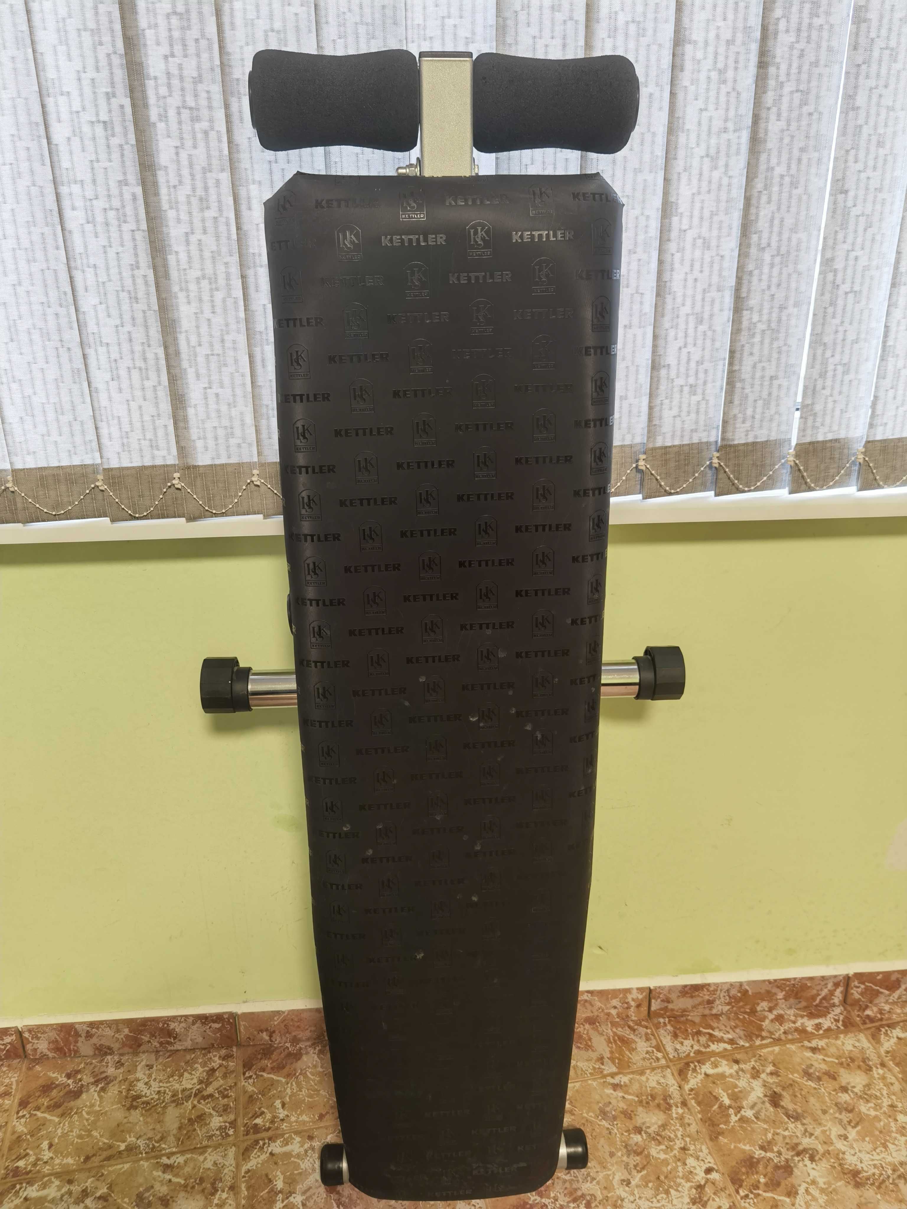 Продавам лежанка за коремни преси Kettler