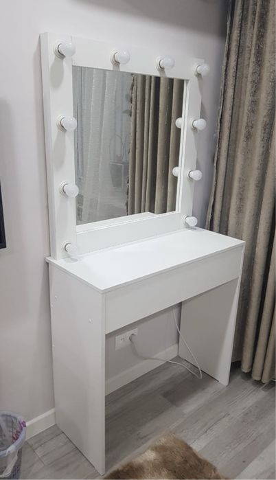 Гримерное зеркало