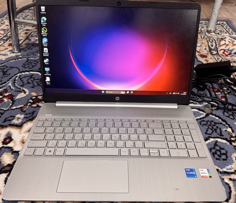 Ноутбук сатылады