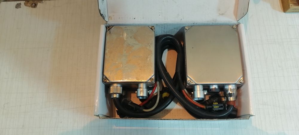 Ксенононови крушки H1 5000K 35W и баласти