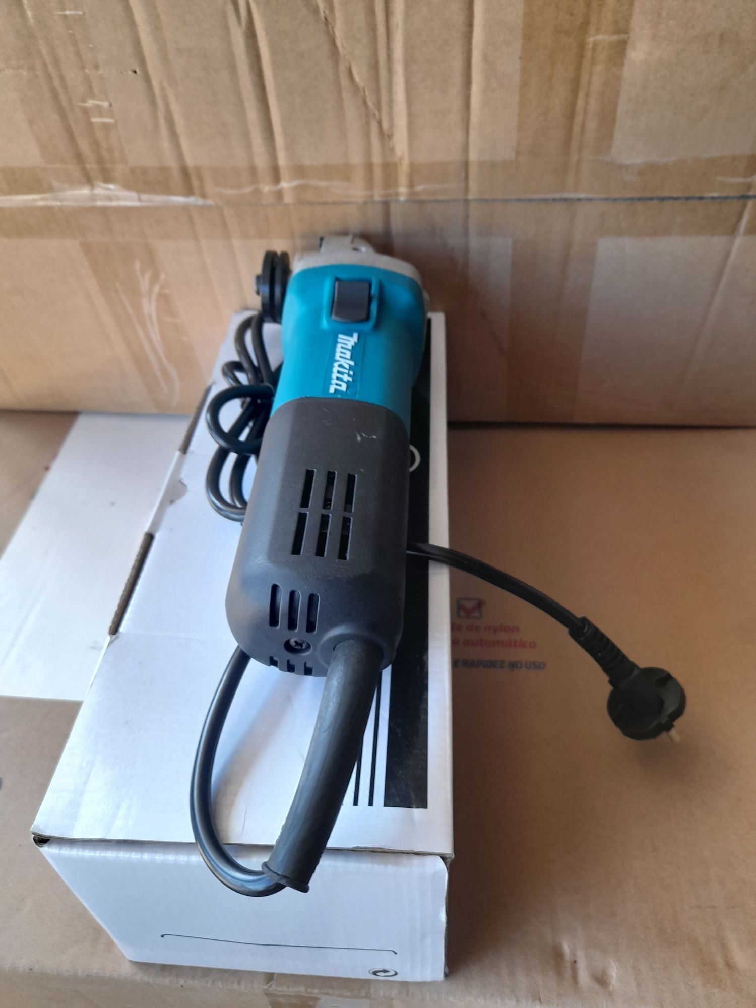 Flex baterii Makita 24 v 5 ah si Dewalt