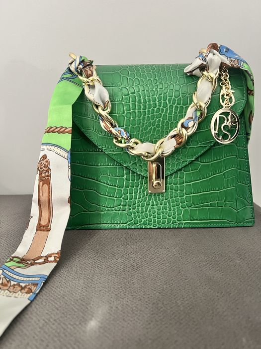 Дамска кожена чанта - зелен цвят