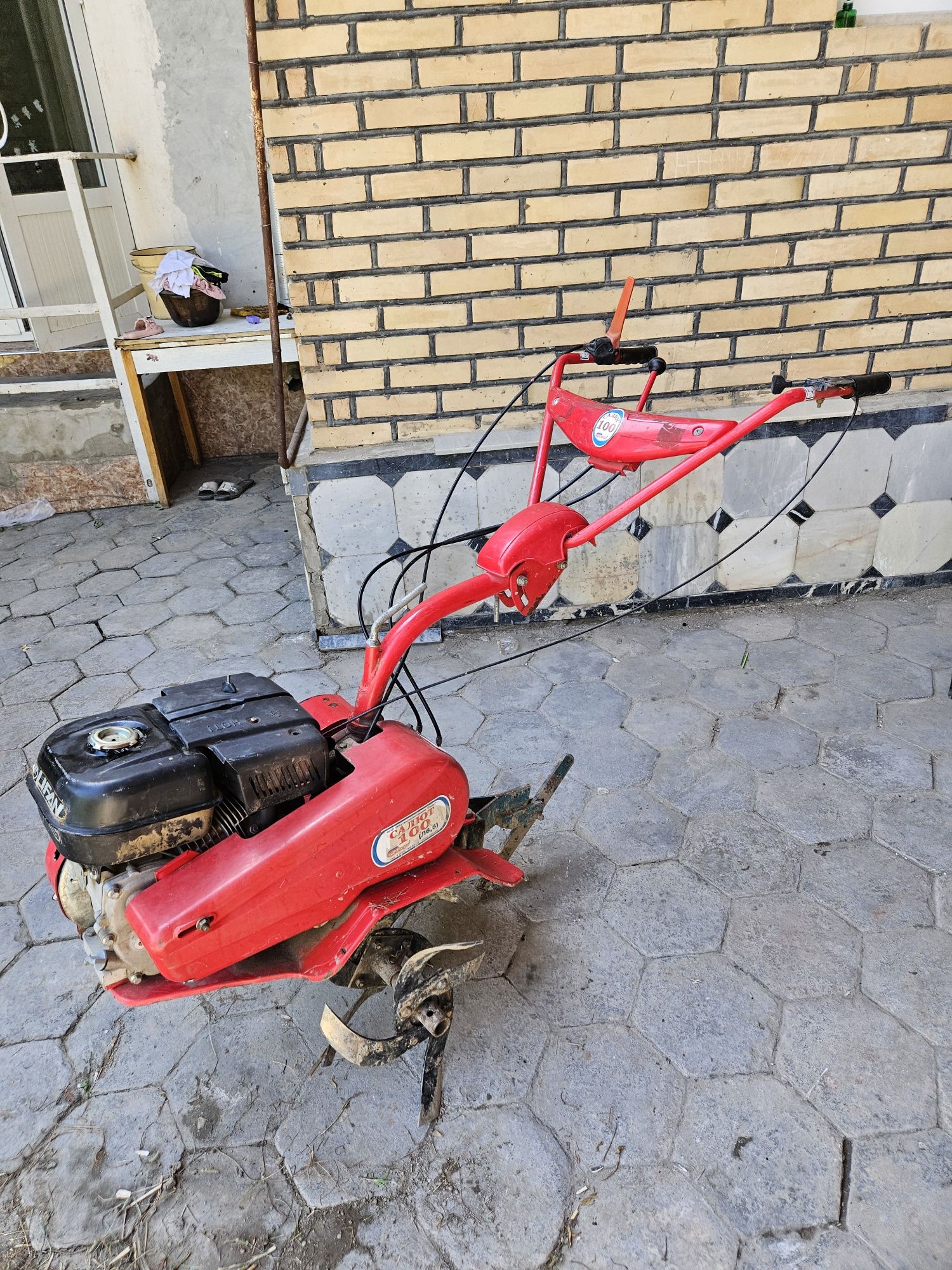 Салют 100, бензиновый мотоблок