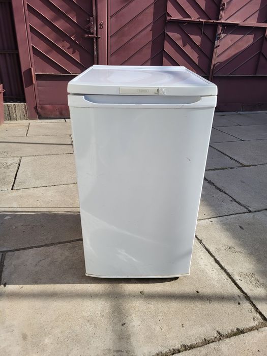 Маленький холодильник