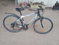 Bicicletă cu roți pe 28
