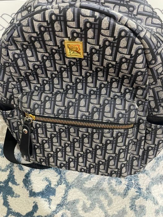 Рюкзак женский в хорошем состоянии