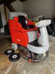 Masina de spalat pardoseli HAKO B750R