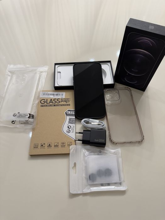 Iphone 14 PRO MAX 256 GB / 4 huse/ 2 folii/ protectie camere