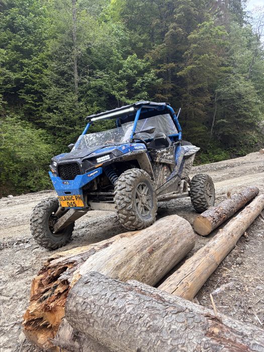 Vand sau schimb Polaris RZR 1000