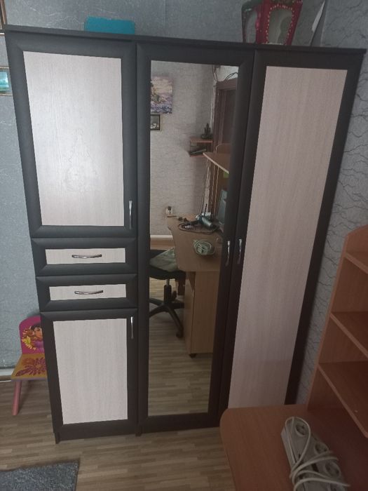 Продам шкаф с зеркалом, шифоньер, детский, взрослый