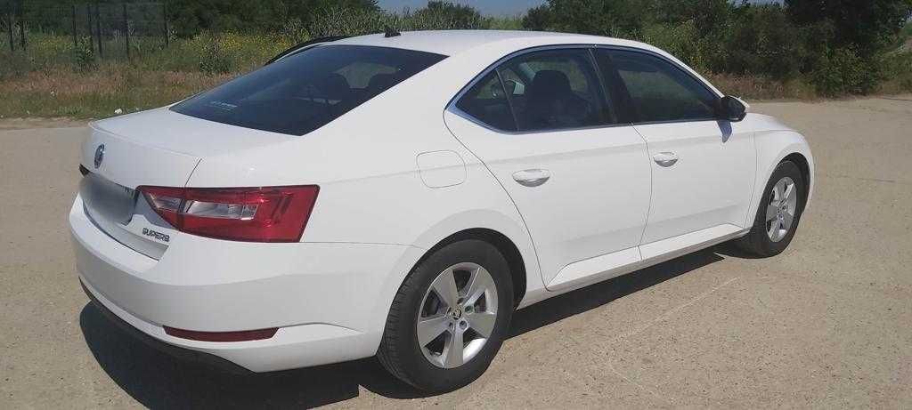 Skoda Superb 150 CP