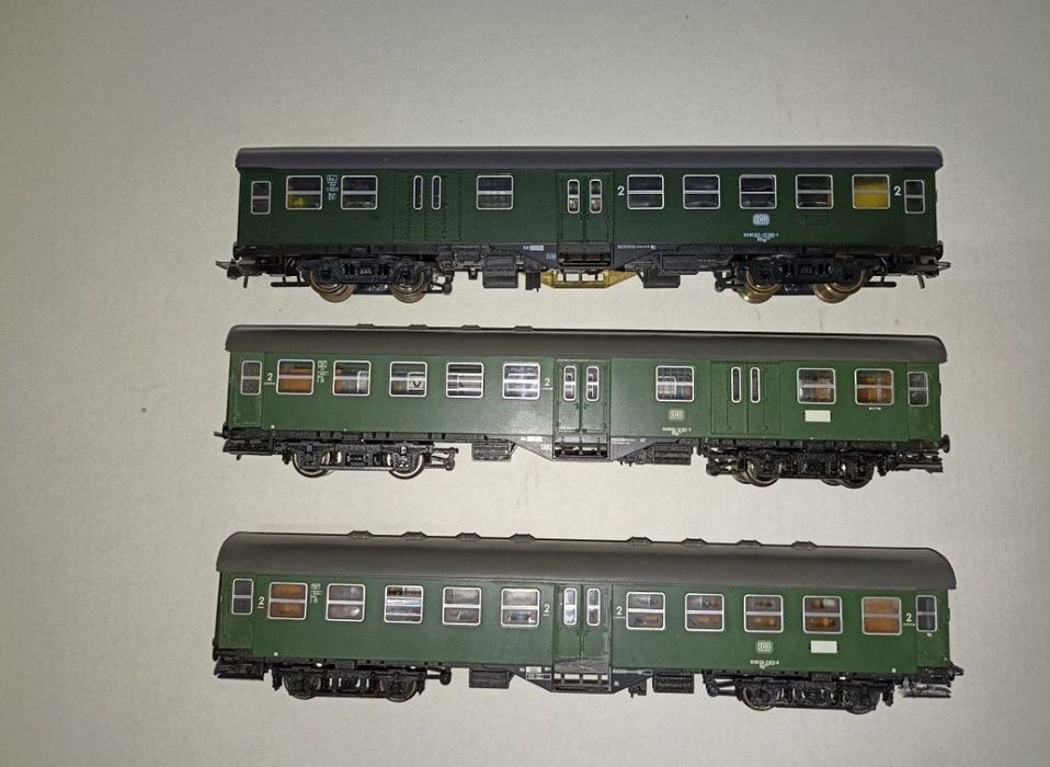 Roco vagoan de călători Umbauwagen scara H0, roti metalice izolate 

P