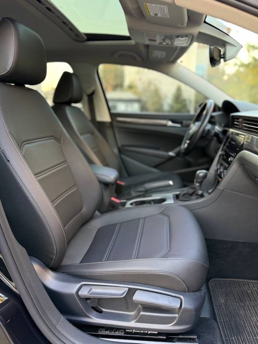 Volkswagen Passat 2.0R-Line