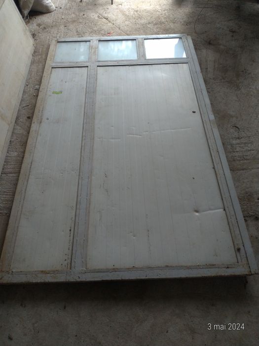 Poartă izolată șopru