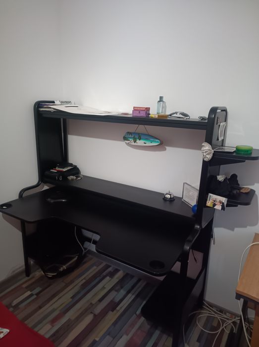 Birou gaming Fredde ikea