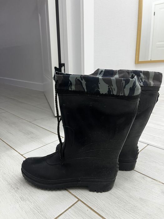 Продам резиновый сапоги