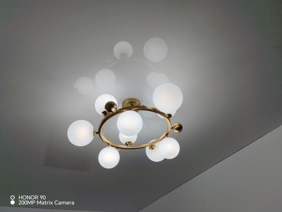 Vând lustra iluminat