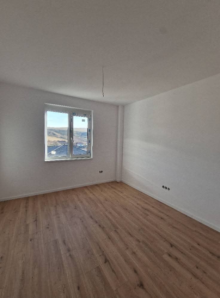 Apartament de vanzare 3 camere Zavoaie