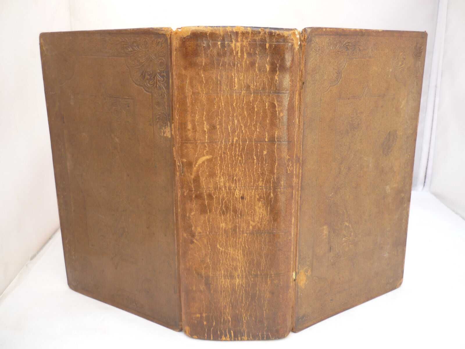 Biblia / biblie veche , 1839 ,  germana , 1200 pagini , coperta piele