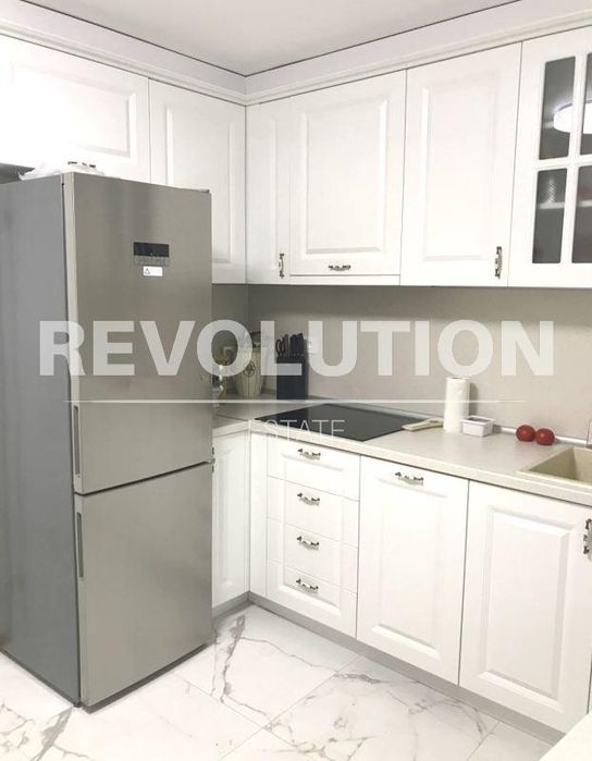 Дава се под наем Тристаен апартамент в Варна, Чайка - 87 кв.м за 850 € - Снимка #3