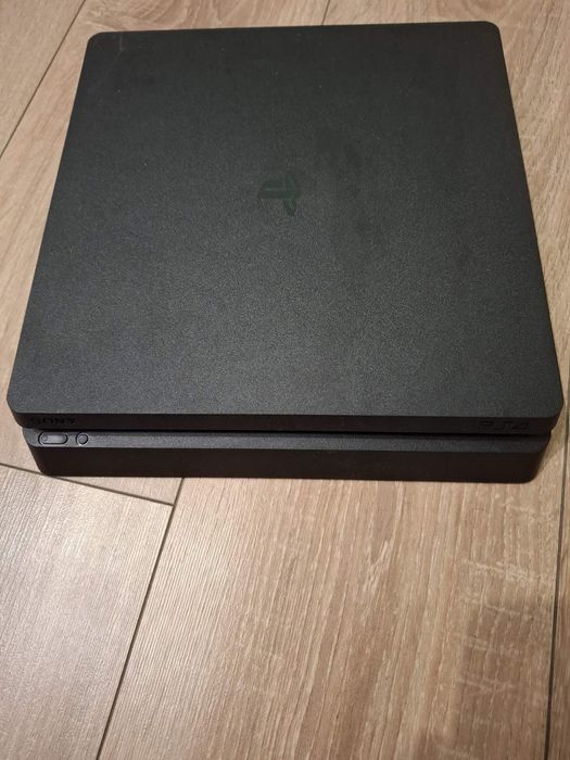 Playstation 4 slim+6 игри и охладител