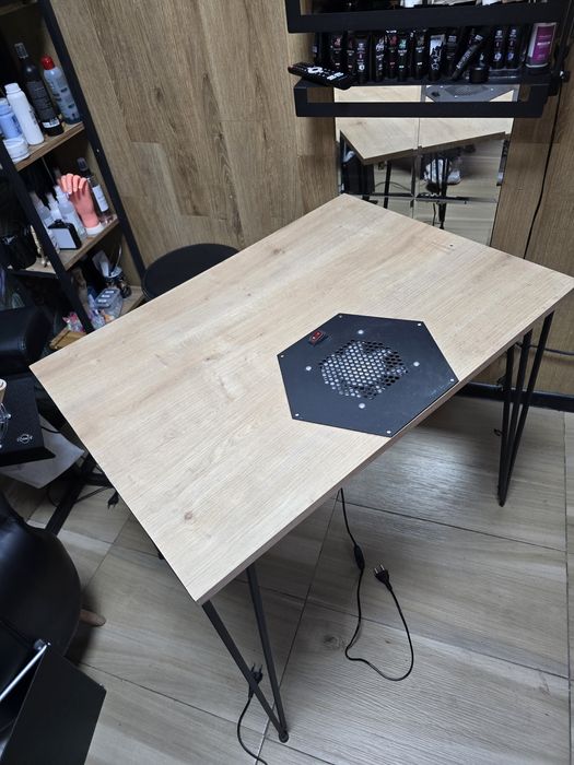 Маникюрный стол с вытяжкой.  80/ 60 см