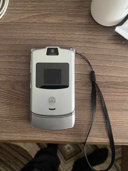 Продам для саязи телефоны марки моторола