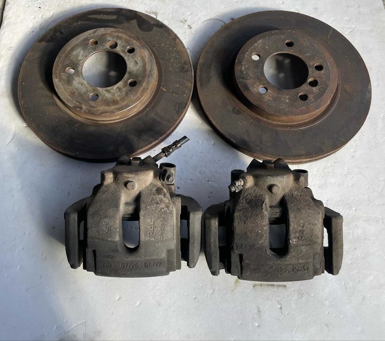 Предни апарати и дискове за BMW E46 330