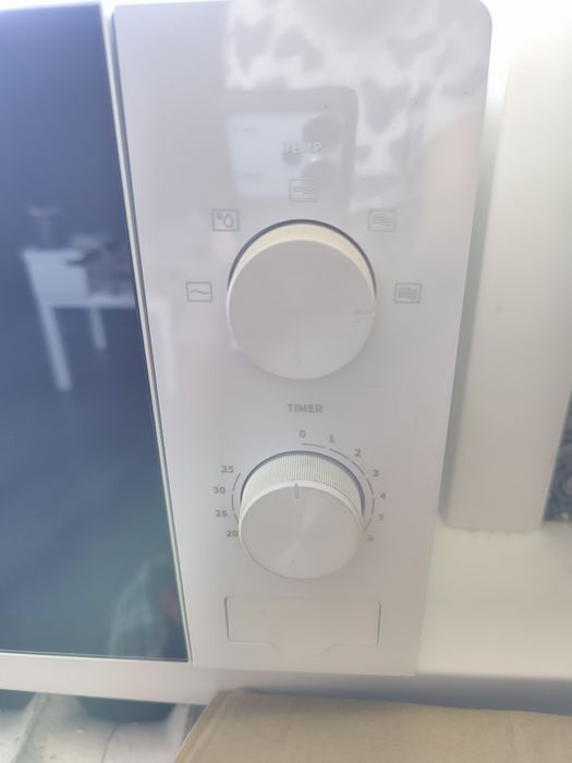 Срочно ! В связи с переездом продаю микроволновку