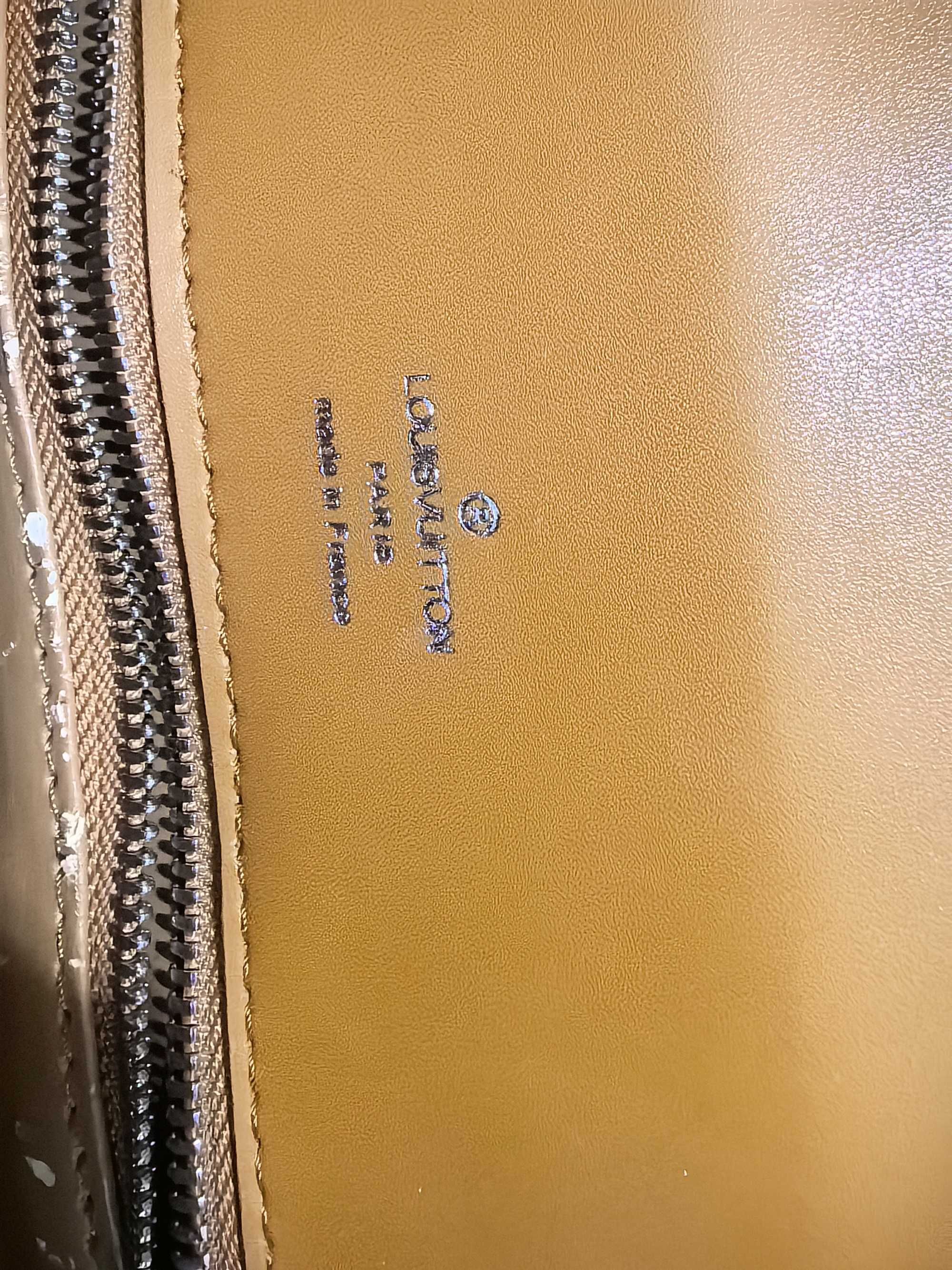 Чанта - Louis Vuitton